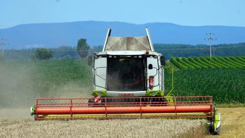 Les filières AB et CRC ont su trouver une voie équilibrée entre rendement agricole et responsabilité environnementale.M. BOECKEL